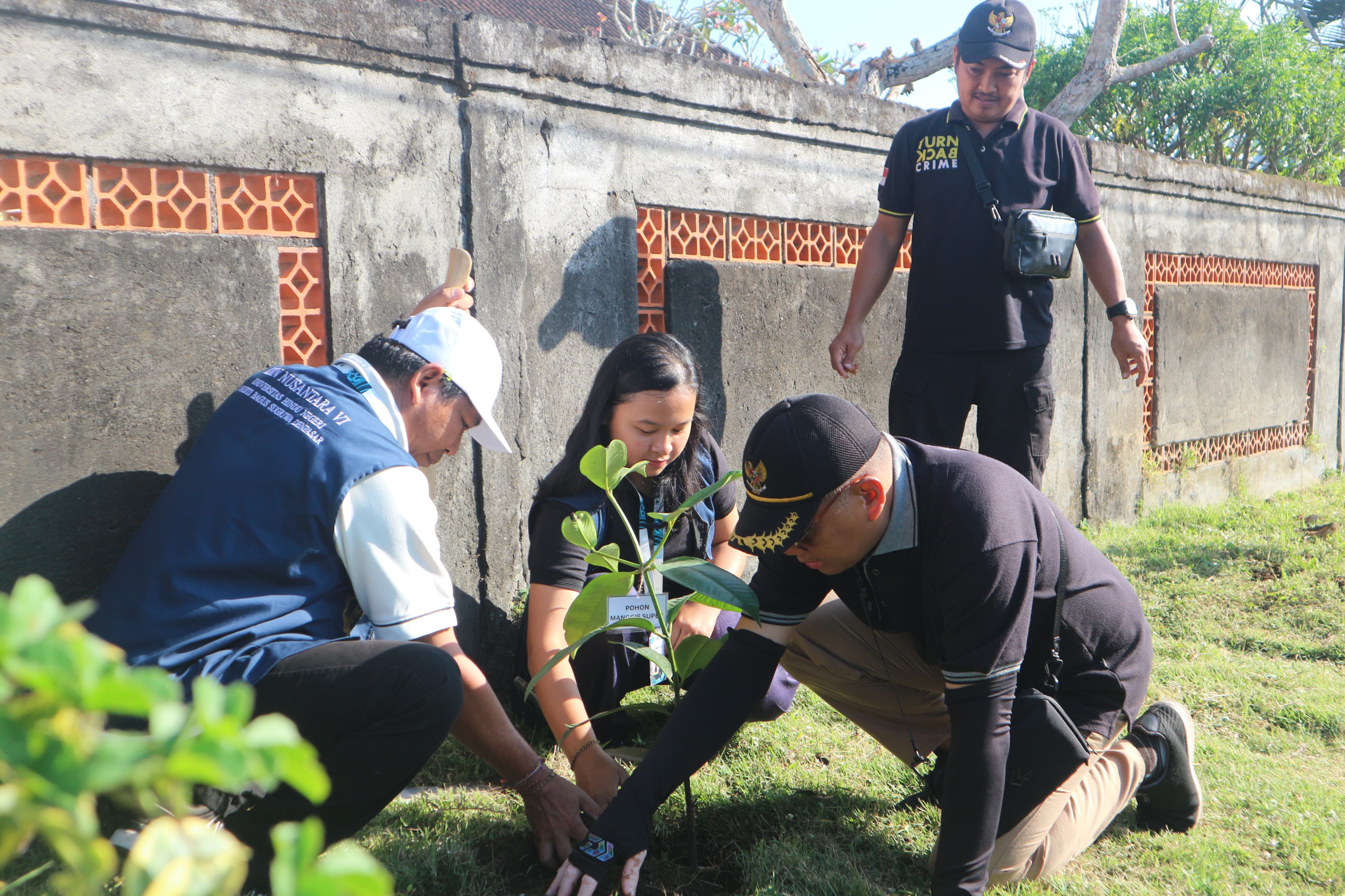 PERKUAT EKOTEOLOGI DALAM ASTA PROTAS KEMENAG BERBASIS GREEN DHARMA, KKN KELOMPOK 4  DESA KERAMBITAN LAKSANAKAN PROGRAM KERJA ‘SAPA KERAMBITAN’